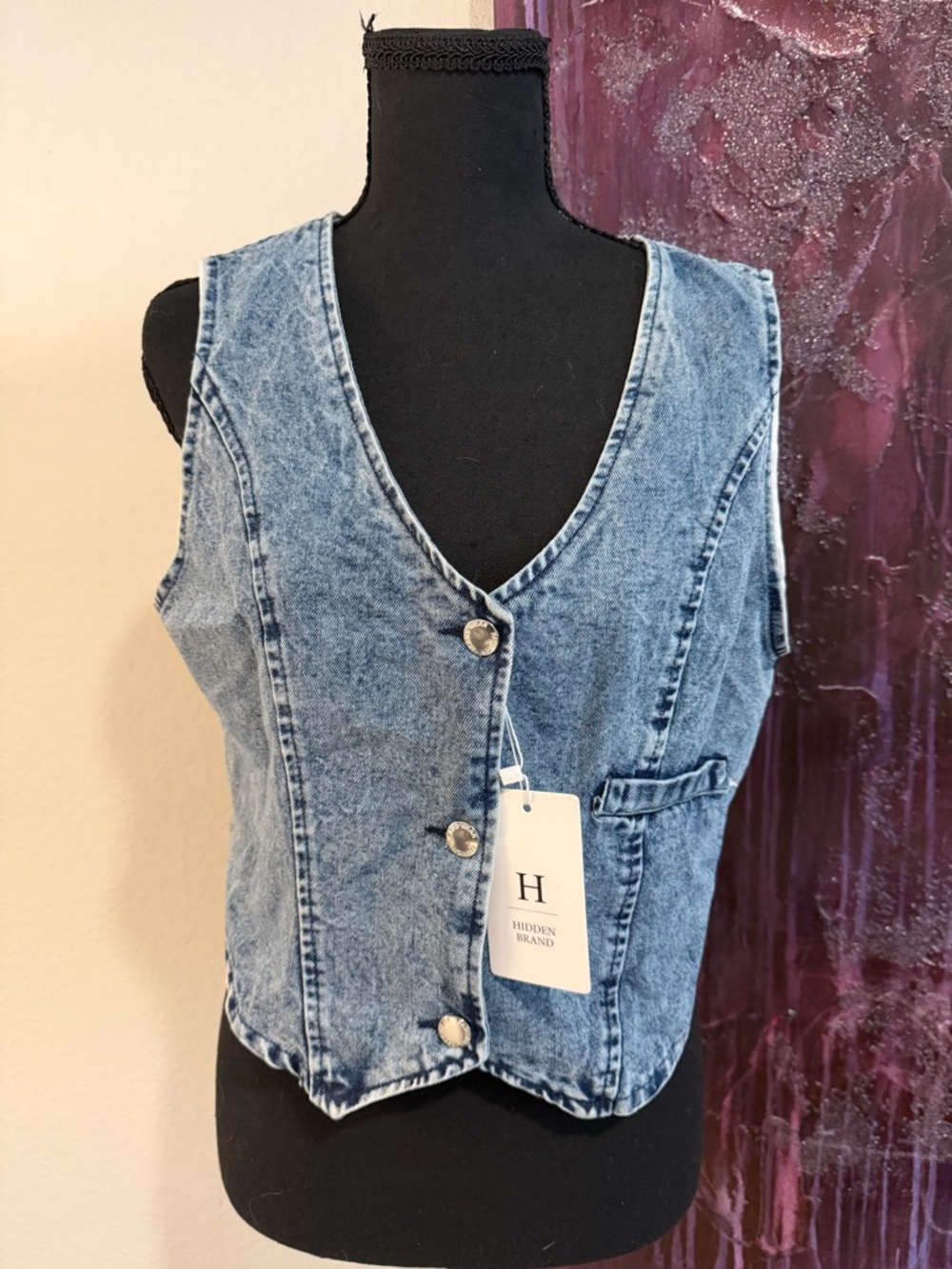 NWT Hidden Brand Women's Acid Wash Denim Vest in Light Blue